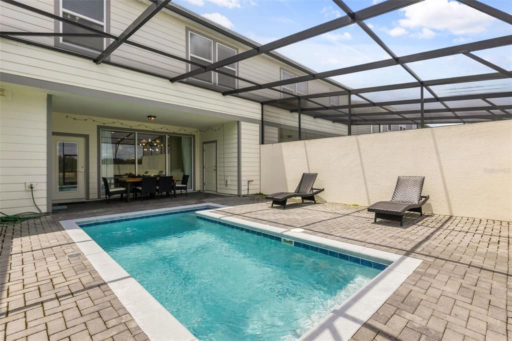 En Venta: $405,000 (5 camas, 4 baños, 2281 Pies cuadrados)