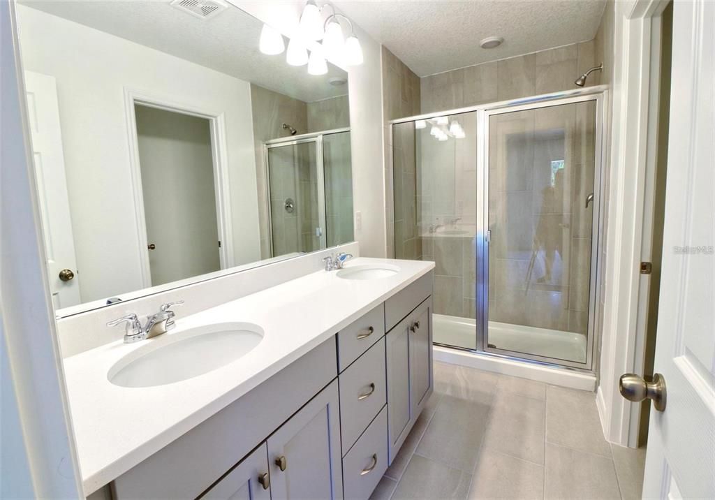For Rent: $2,700 (3 beds, 2 baths, 1524 Square Feet)