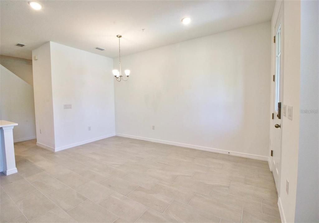 For Rent: $2,700 (3 beds, 2 baths, 1524 Square Feet)