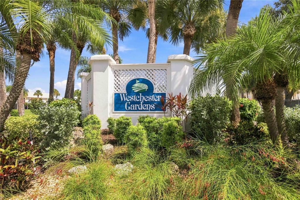 For Sale: $299,000 (2 beds, 2 baths, 948 Square Feet)