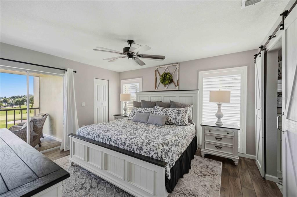 For Sale: $299,000 (2 beds, 2 baths, 948 Square Feet)
