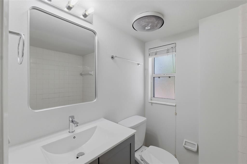 For Rent: $1,350 (0 beds, 1 baths, 478 Square Feet)