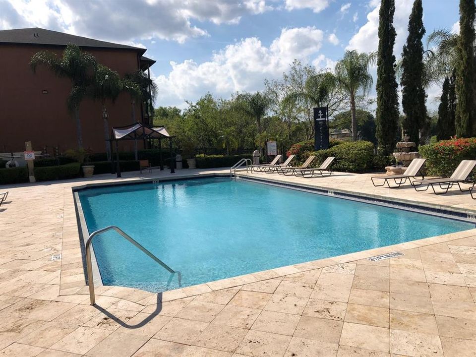 For Rent: $1,350 (1 beds, 1 baths, 713 Square Feet)