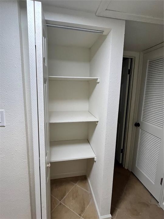 For Sale: $250,000 (3 beds, 1 baths, 960 Square Feet)