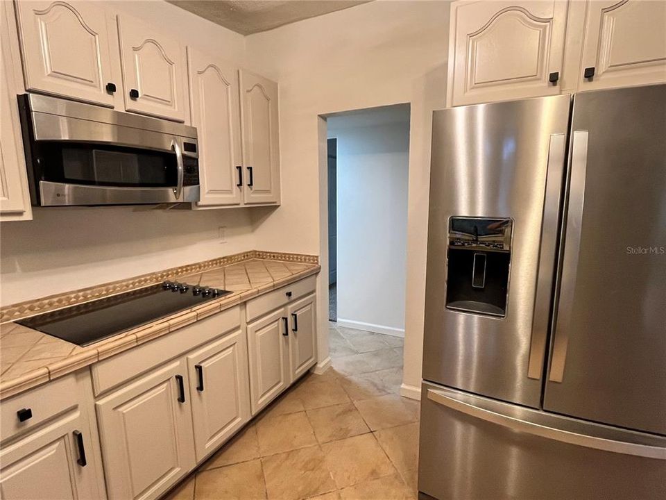 For Sale: $250,000 (3 beds, 1 baths, 960 Square Feet)