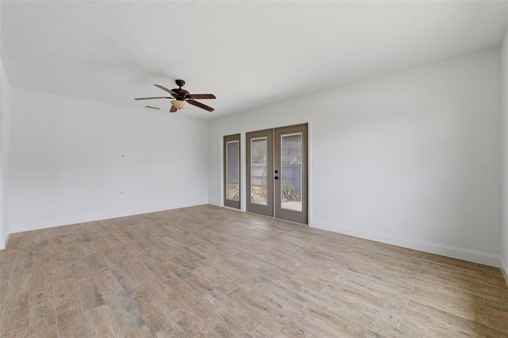 For Rent: $2,995 (2 beds, 1 baths, 1154 Square Feet)