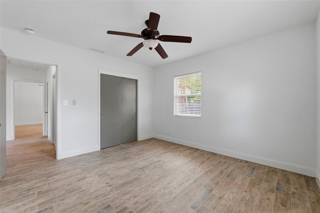 For Rent: $2,995 (2 beds, 1 baths, 1154 Square Feet)