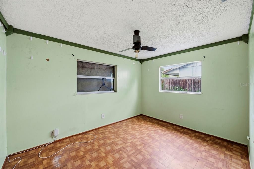For Sale: $249,000 (3 beds, 1 baths, 1104 Square Feet)