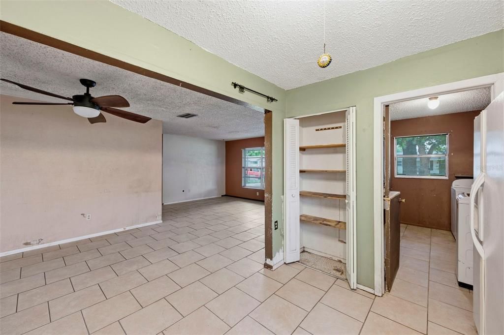 For Sale: $249,000 (3 beds, 1 baths, 1104 Square Feet)
