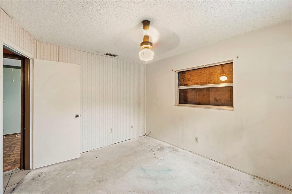 For Sale: $249,000 (3 beds, 1 baths, 1104 Square Feet)