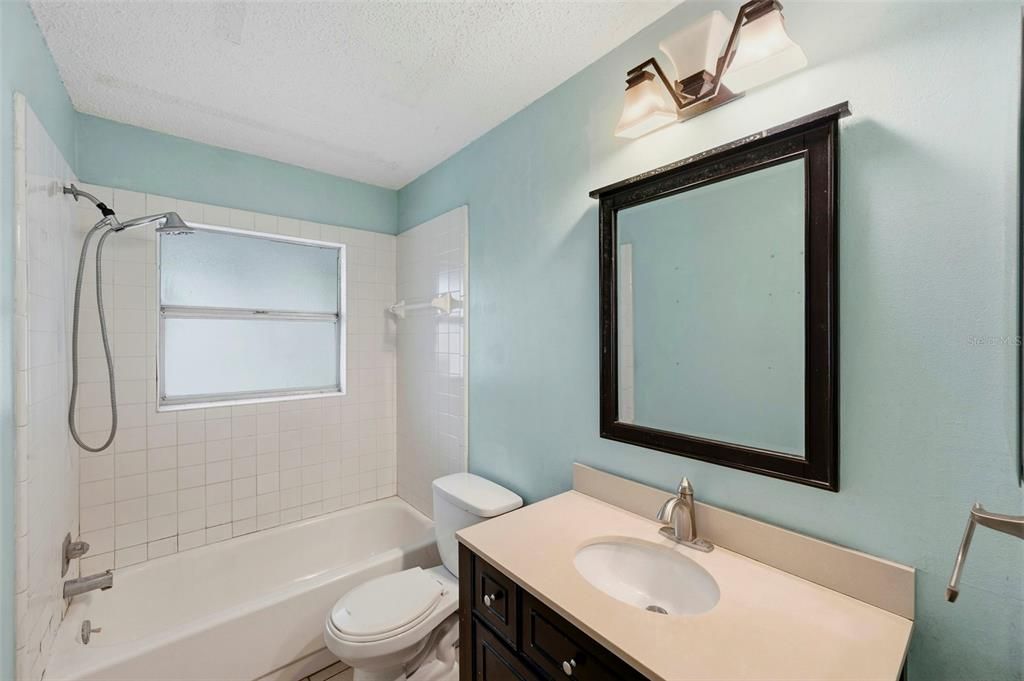 For Sale: $249,000 (3 beds, 1 baths, 1104 Square Feet)
