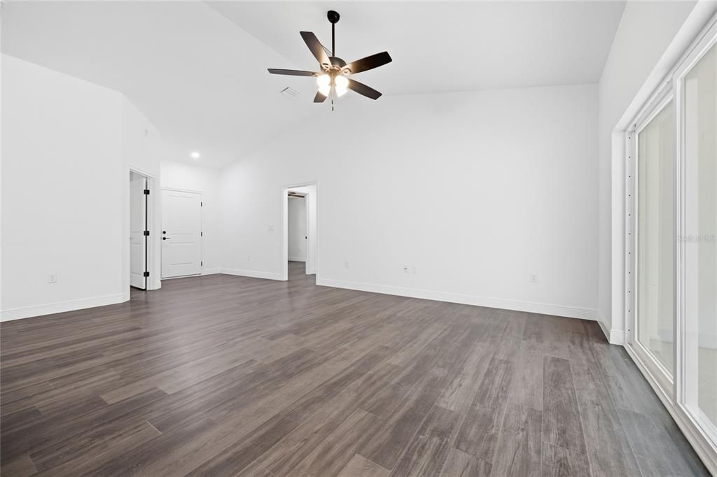 На продажу: $309,900 (4 спален, 2 ванн, 1790 Квадратных фут)