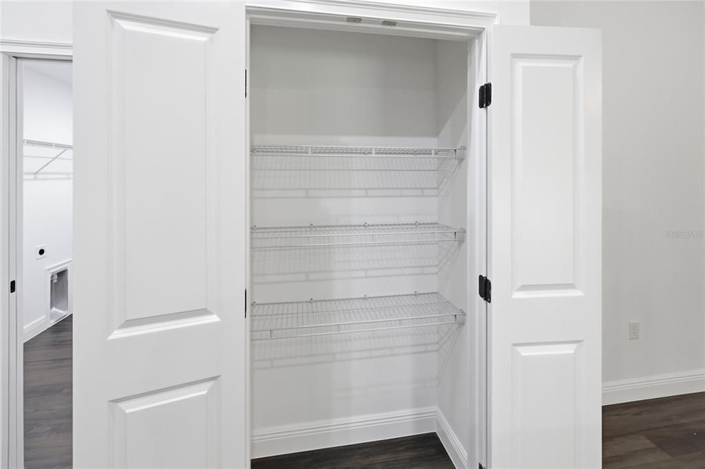 На продажу: $309,900 (4 спален, 2 ванн, 1790 Квадратных фут)