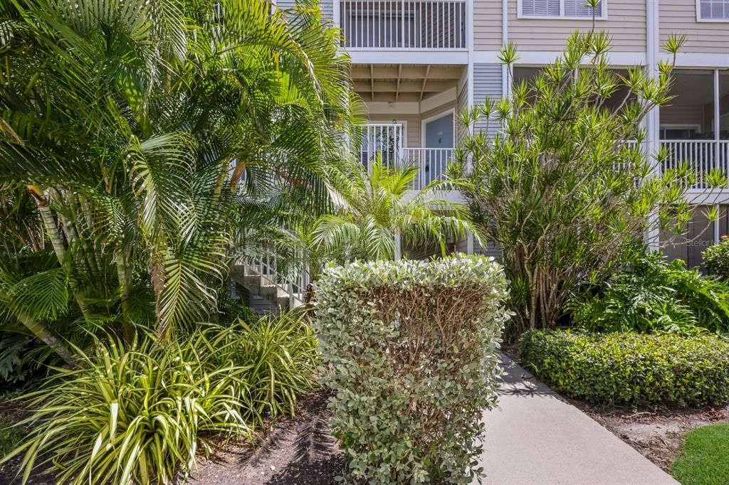 For Sale: $310,000 (2 beds, 2 baths, 1224 Square Feet)