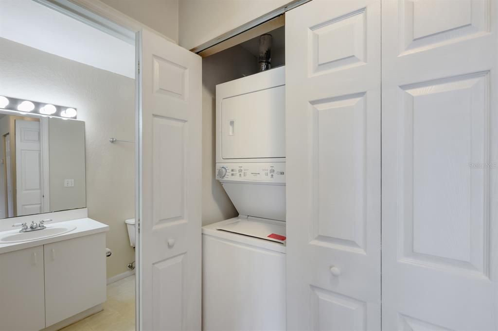 For Sale: $310,000 (2 beds, 2 baths, 1224 Square Feet)