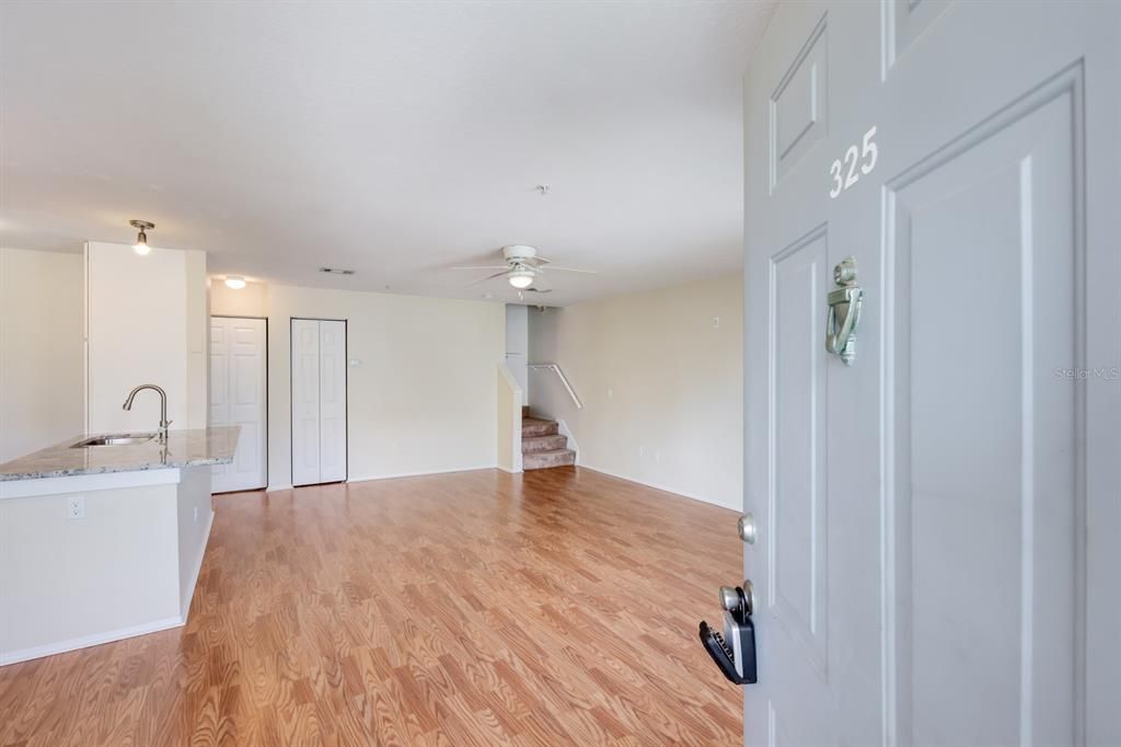 For Sale: $310,000 (2 beds, 2 baths, 1224 Square Feet)