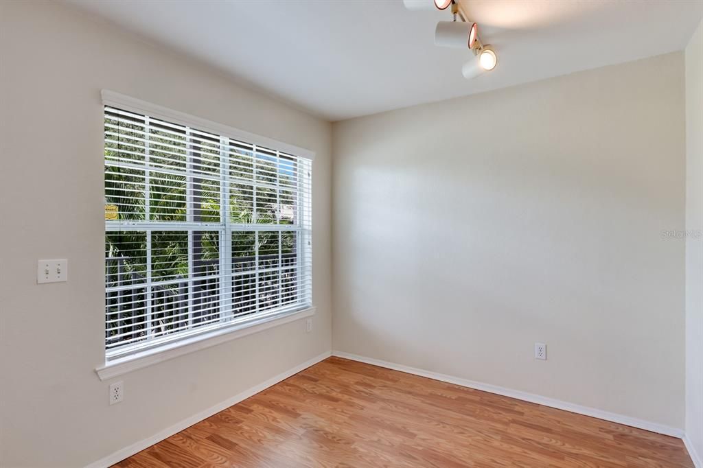 For Sale: $310,000 (2 beds, 2 baths, 1224 Square Feet)
