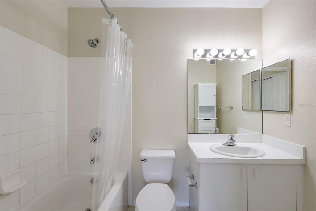 For Sale: $310,000 (2 beds, 2 baths, 1224 Square Feet)