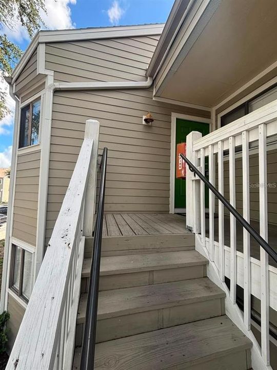 For Rent: $1,700 (3 beds, 2 baths, 1089 Square Feet)