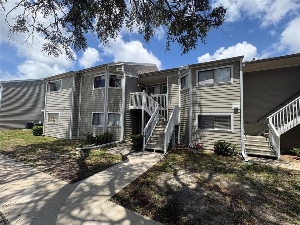 For Rent: $1,700 (3 beds, 2 baths, 1089 Square Feet)