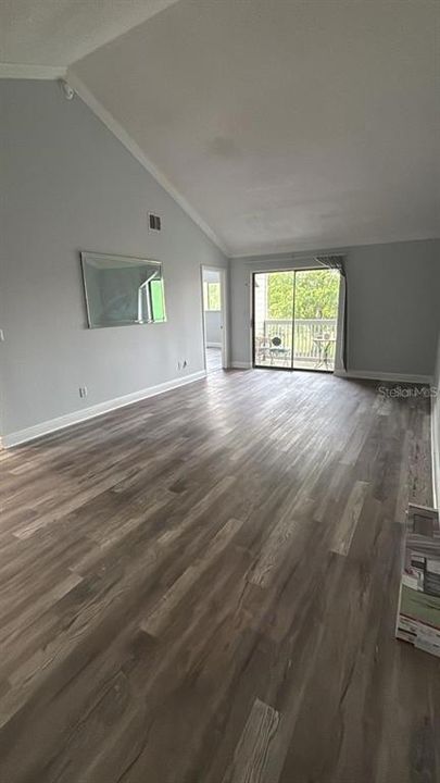 For Rent: $1,700 (3 beds, 2 baths, 1089 Square Feet)