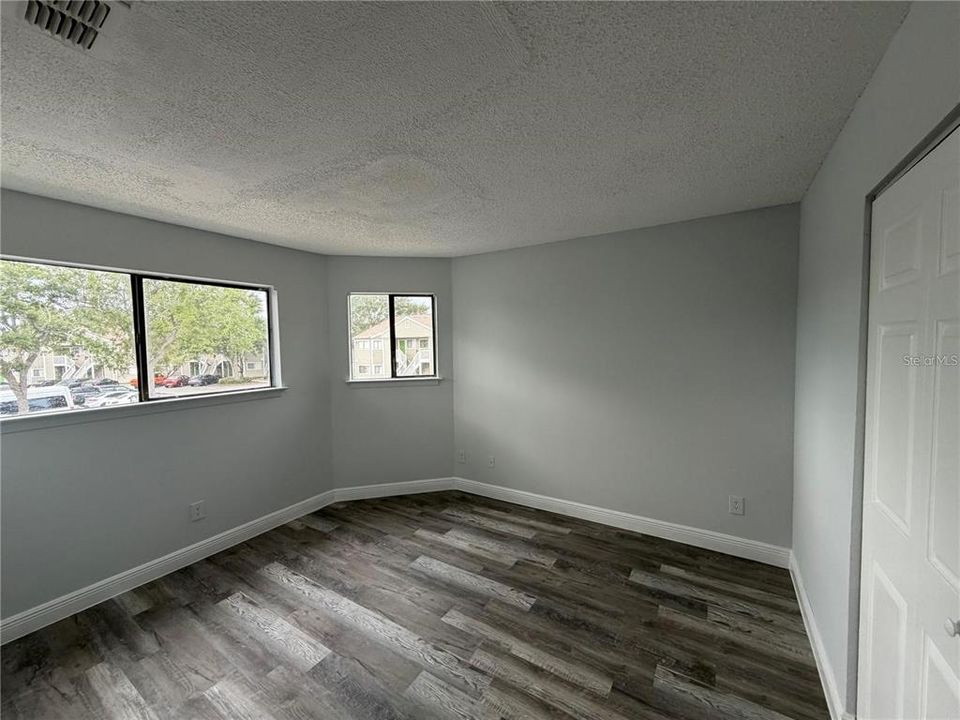 For Rent: $1,700 (3 beds, 2 baths, 1089 Square Feet)