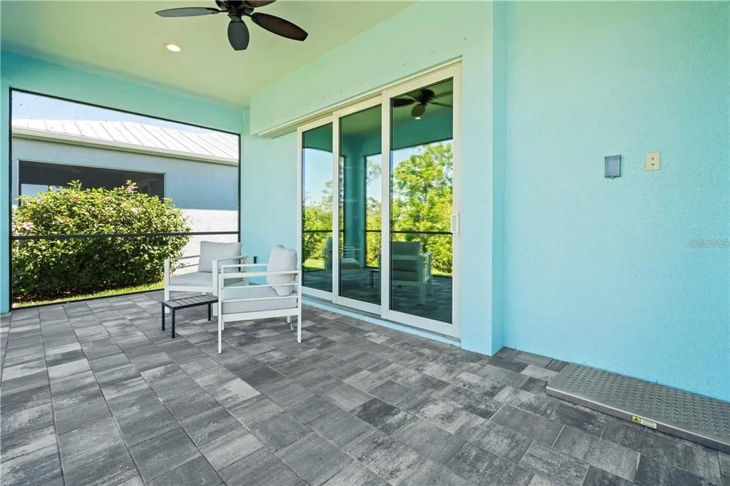 For Sale: $625,000 (3 beds, 3 baths, 2132 Square Feet)