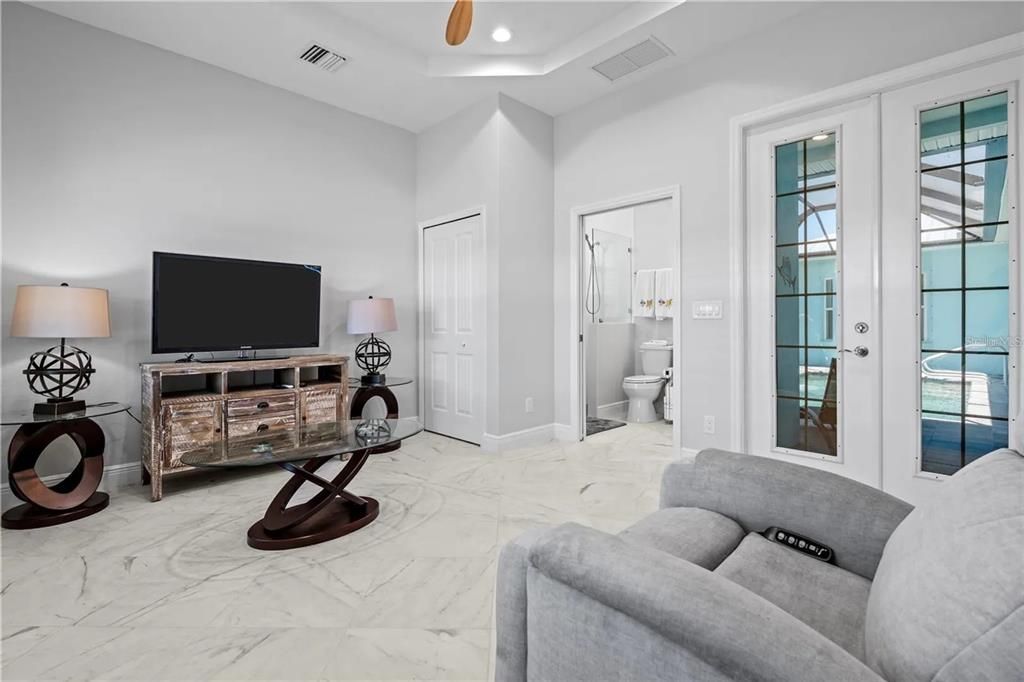 For Sale: $625,000 (3 beds, 3 baths, 2132 Square Feet)