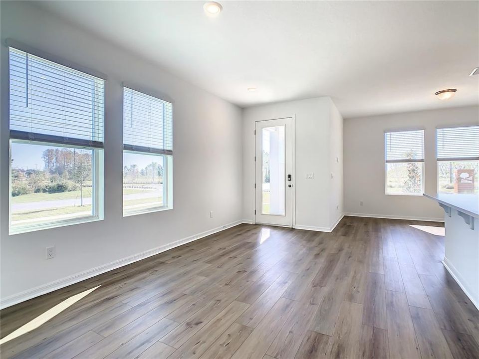 В аренду: $2,400 (4 спален, 2 ванн, 2011 Квадратных фут)