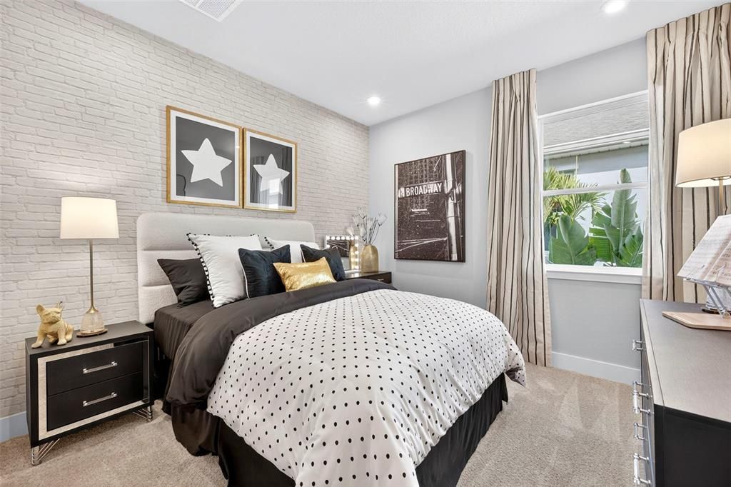 En Venta: $504,371 (3 camas, 3 baños, 2516 Pies cuadrados)