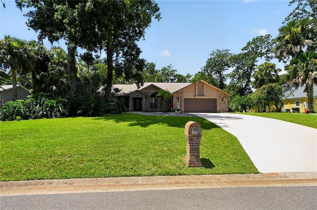 For Sale: $620,000 (3 beds, 2 baths, 2068 Square Feet)