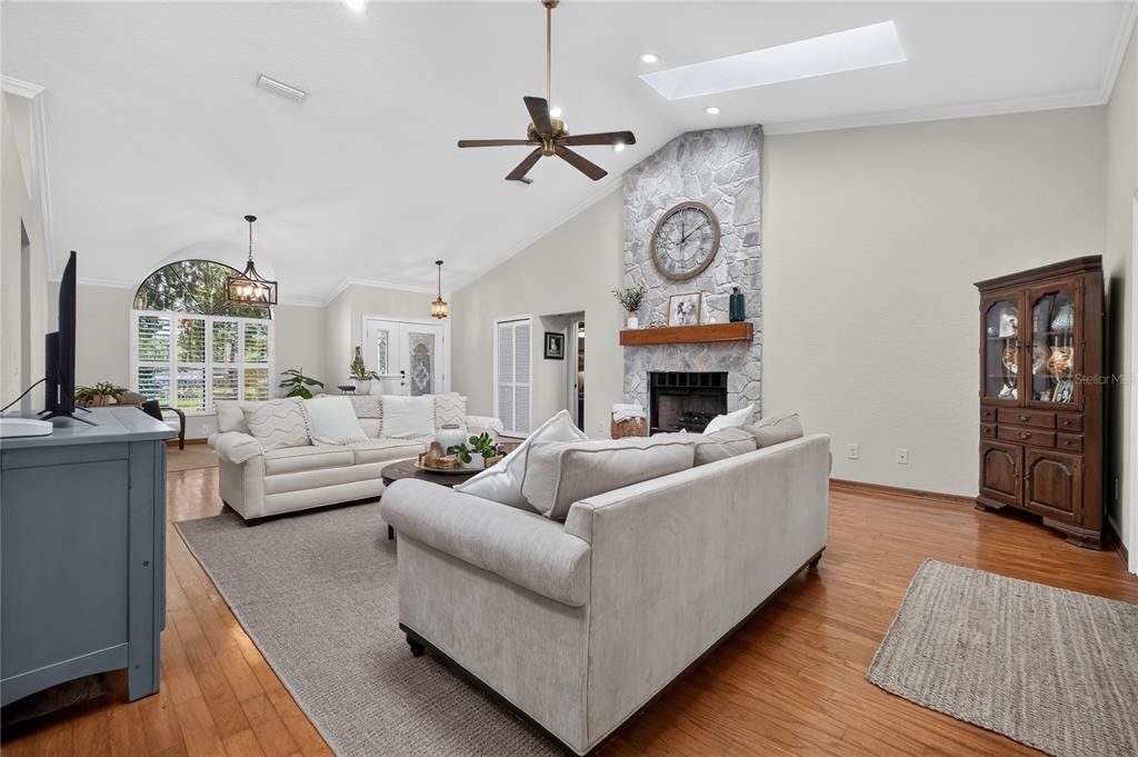 For Sale: $620,000 (3 beds, 2 baths, 2068 Square Feet)