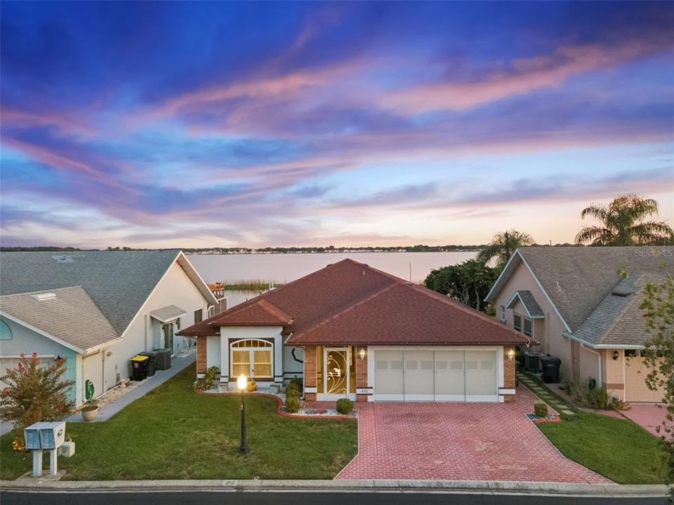 На продажу: $349,900 (2 спален, 2 ванн, 1834 Квадратных фут)
