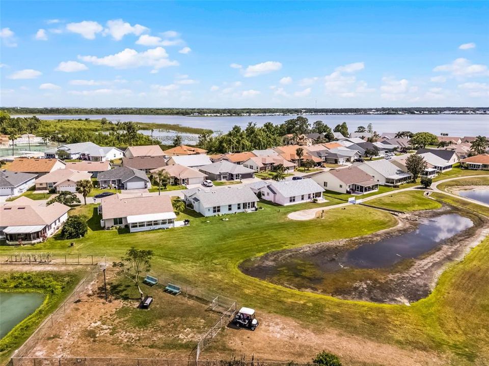 На продажу: $349,900 (2 спален, 2 ванн, 1834 Квадратных фут)