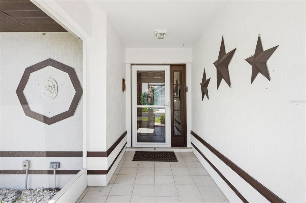 На продажу: $349,900 (2 спален, 2 ванн, 1834 Квадратных фут)