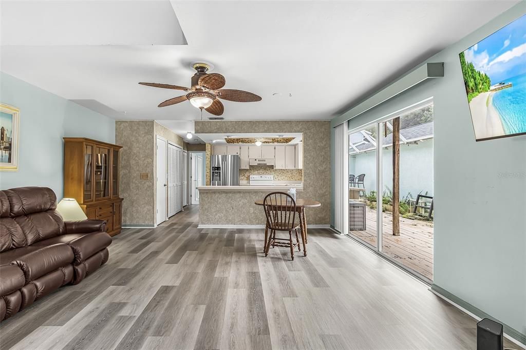 For Sale: $199,000 (3 beds, 2 baths, 1512 Square Feet)