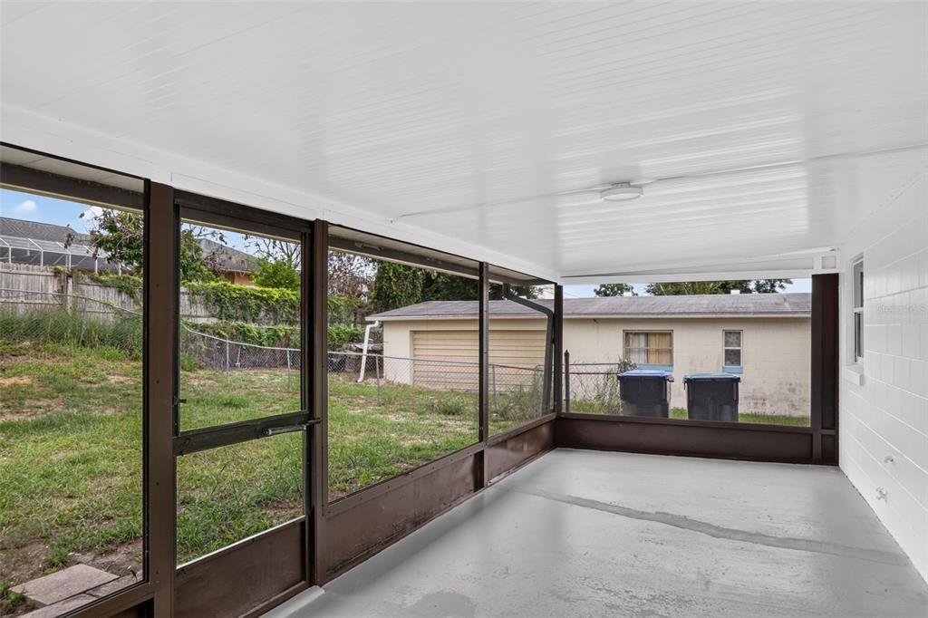 Active With Contract: $279,800 (3 beds, 2 baths, 1066 Square Feet)