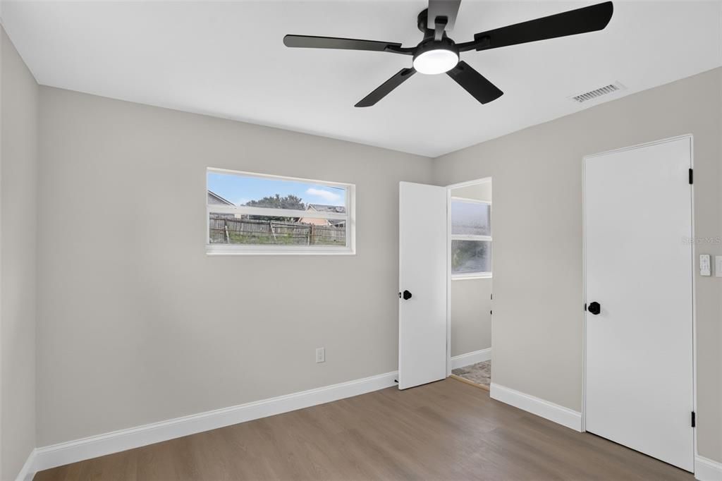 Active With Contract: $279,800 (3 beds, 2 baths, 1066 Square Feet)