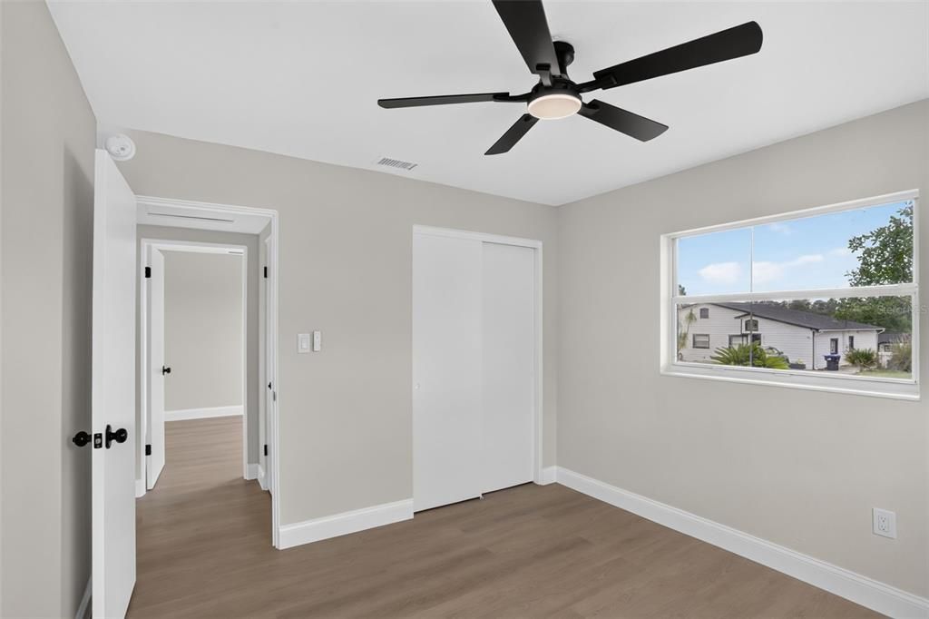 Active With Contract: $279,800 (3 beds, 2 baths, 1066 Square Feet)