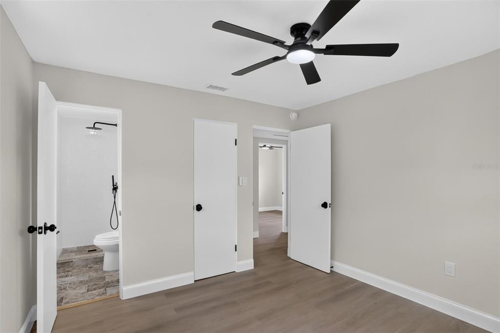 Active With Contract: $279,800 (3 beds, 2 baths, 1066 Square Feet)