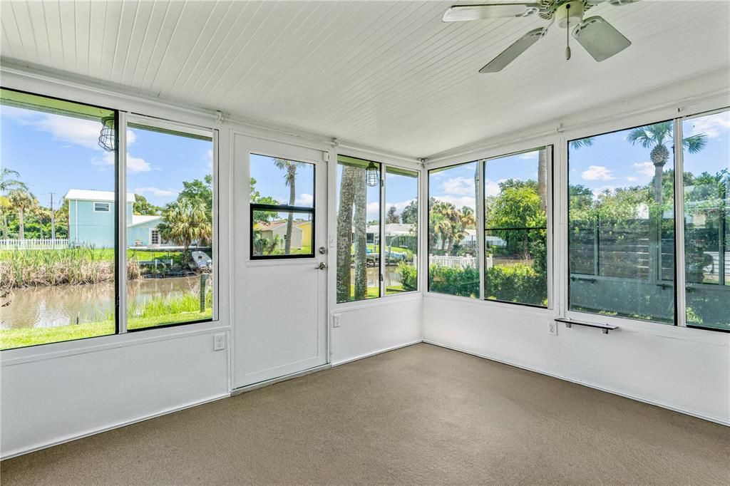 For Sale: $390,000 (2 beds, 2 baths, 1152 Square Feet)