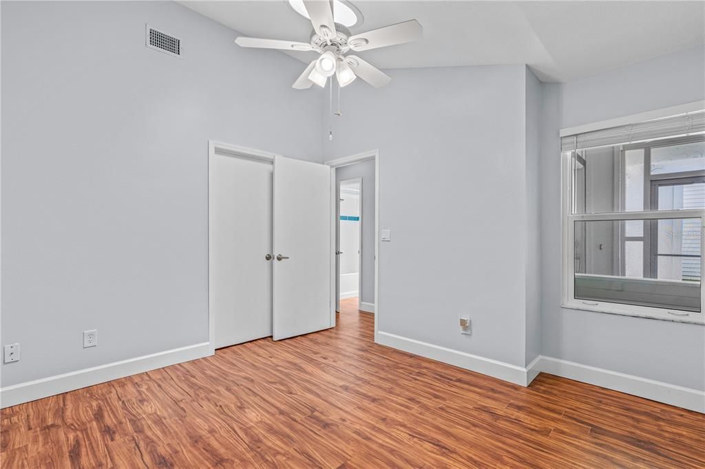 For Sale: $390,000 (2 beds, 2 baths, 1152 Square Feet)