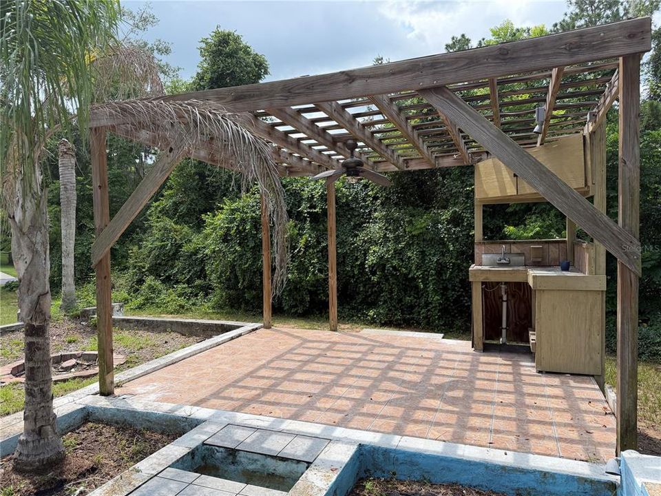 В аренду: $1,599 (3 спален, 2 ванн, 1187 Квадратных фут)