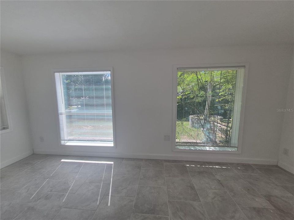 В аренду: $1,475 (3 спален, 2 ванн, 1187 Квадратных фут)