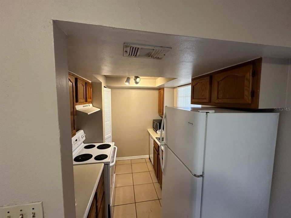 For Rent: $1,350 (2 beds, 2 baths, 1140 Square Feet)