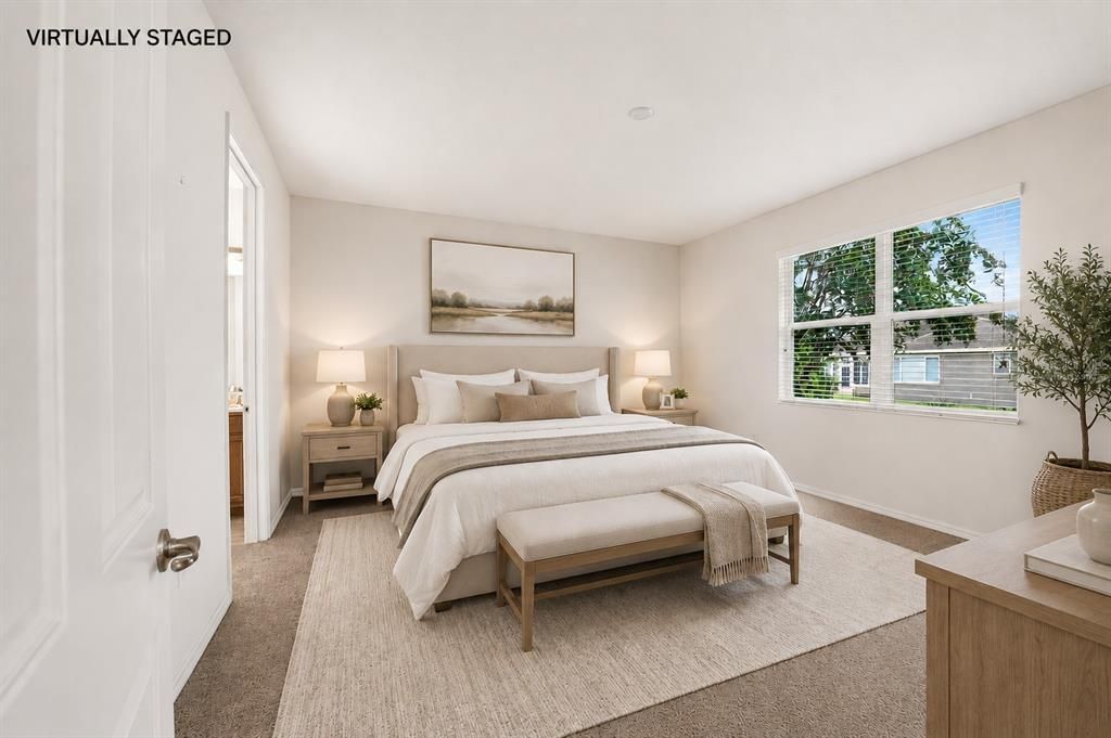 For Sale: $315,000 (2 beds, 2 baths, 1743 Square Feet)