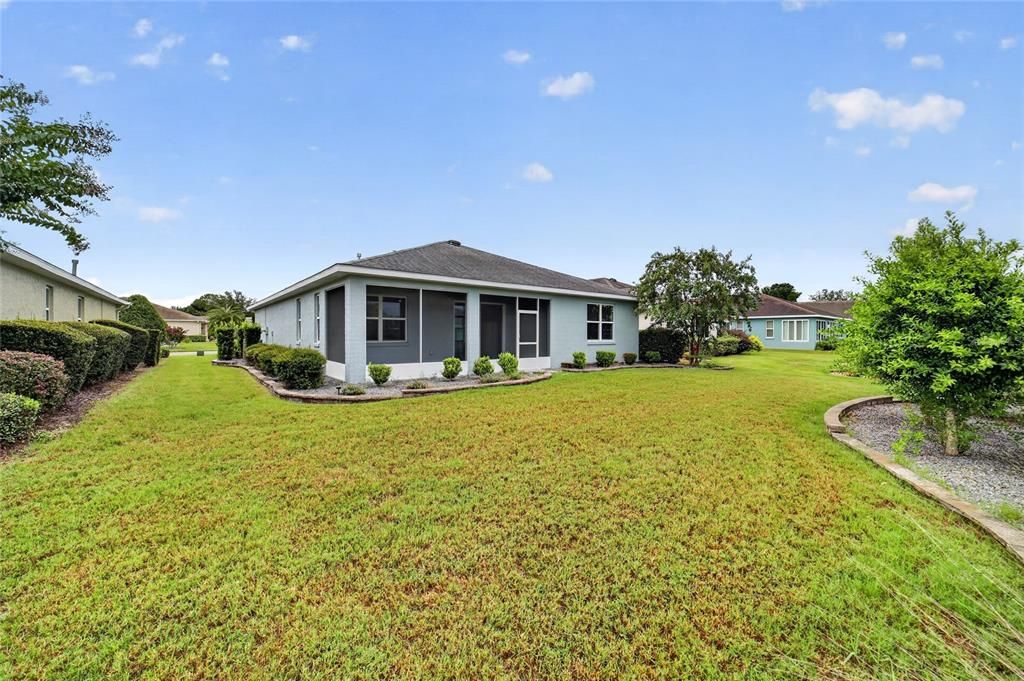For Sale: $315,000 (2 beds, 2 baths, 1743 Square Feet)