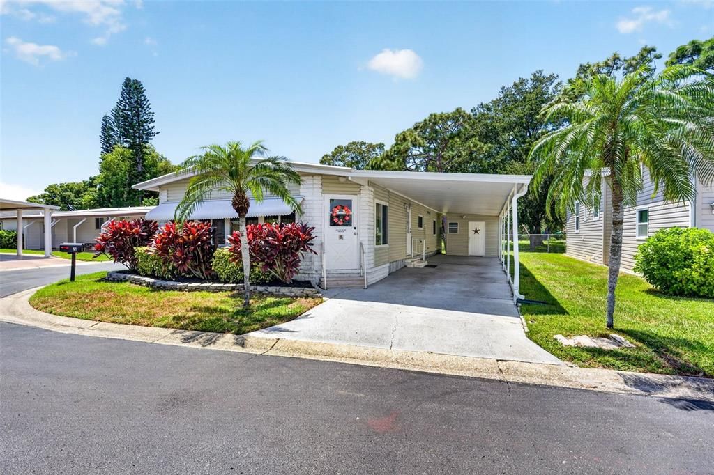For Sale: $190,000 (2 beds, 2 baths, 1012 Square Feet)