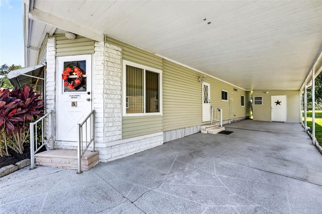 For Sale: $190,000 (2 beds, 2 baths, 1012 Square Feet)