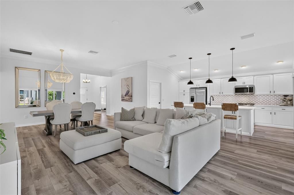 For Sale: $529,000 (3 beds, 3 baths, 1892 Square Feet)